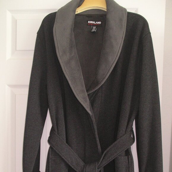 Kirkland Signature Men's plush warm gray velour calf length robe size XL - Picture 3 of 11